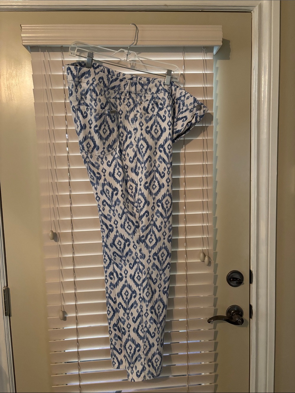 Chico’s Sz 3 white & blue Pants